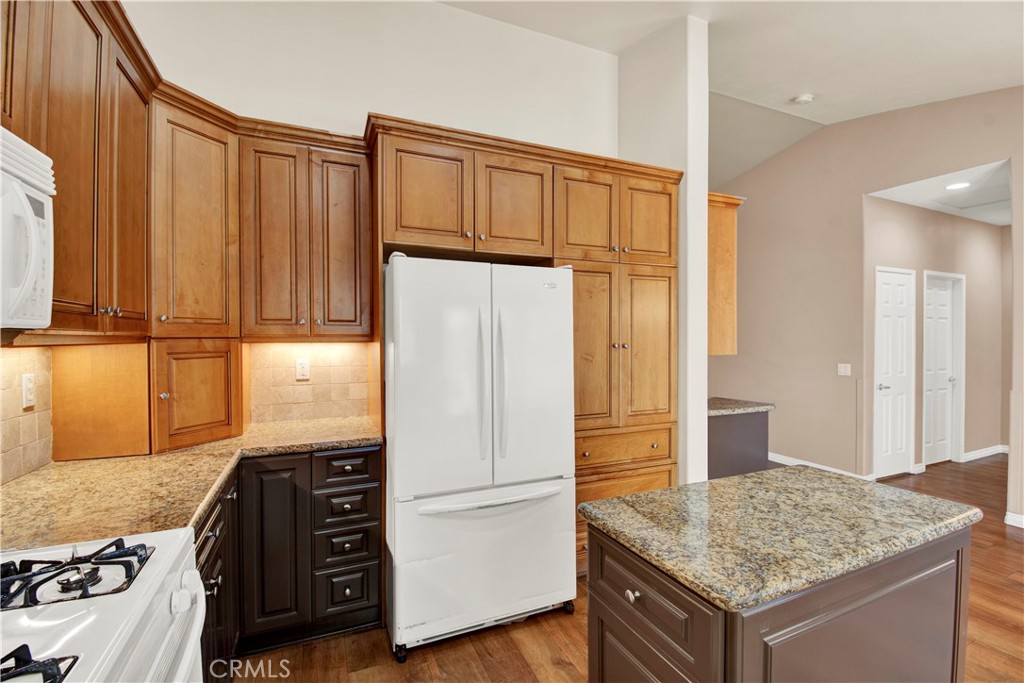 768 Moonlight Court Banning, CA 92220 - Photo 25 of 70 Custom Kitchen Cabinets with a Bread Box and Large Pantry
