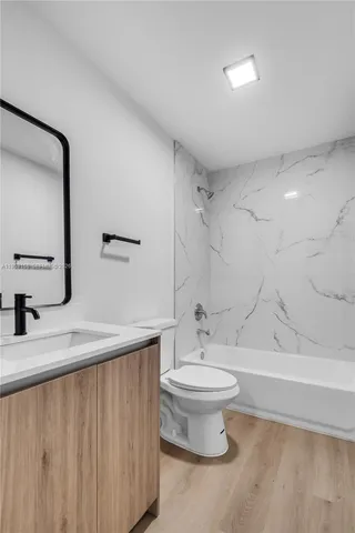 $2,700 | 3728 Northwest 19th Avenue, Unit 304, Miami, FL 33142