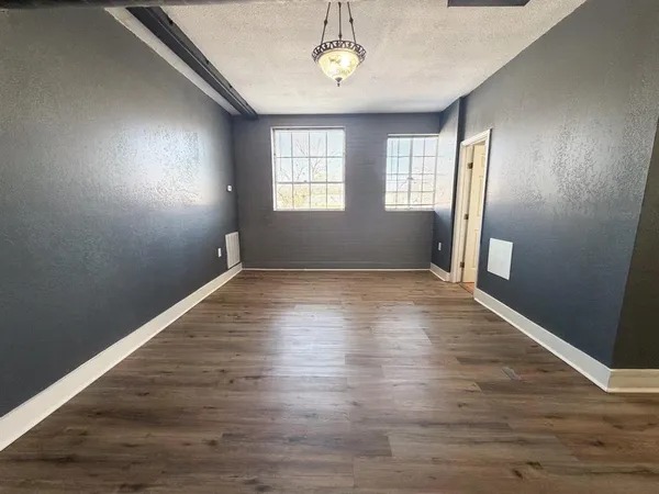 $1,150 | 1300 West Main Street, Unit 202, Waxahachie, TX 75165