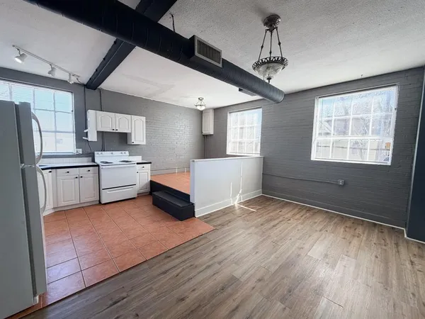 $1,150 | 1300 West Main Street, Unit 202, Waxahachie, TX 75165