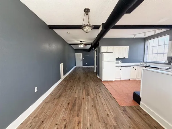 $1,150 | 1300 West Main Street, Unit 202, Waxahachie, TX 75165