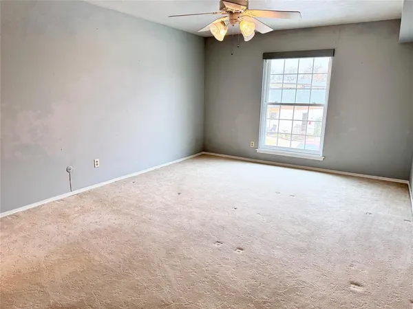 $1,695 | 4014 Ridglea Country Club Drive, Unit 407, Fort Worth, TX 76126