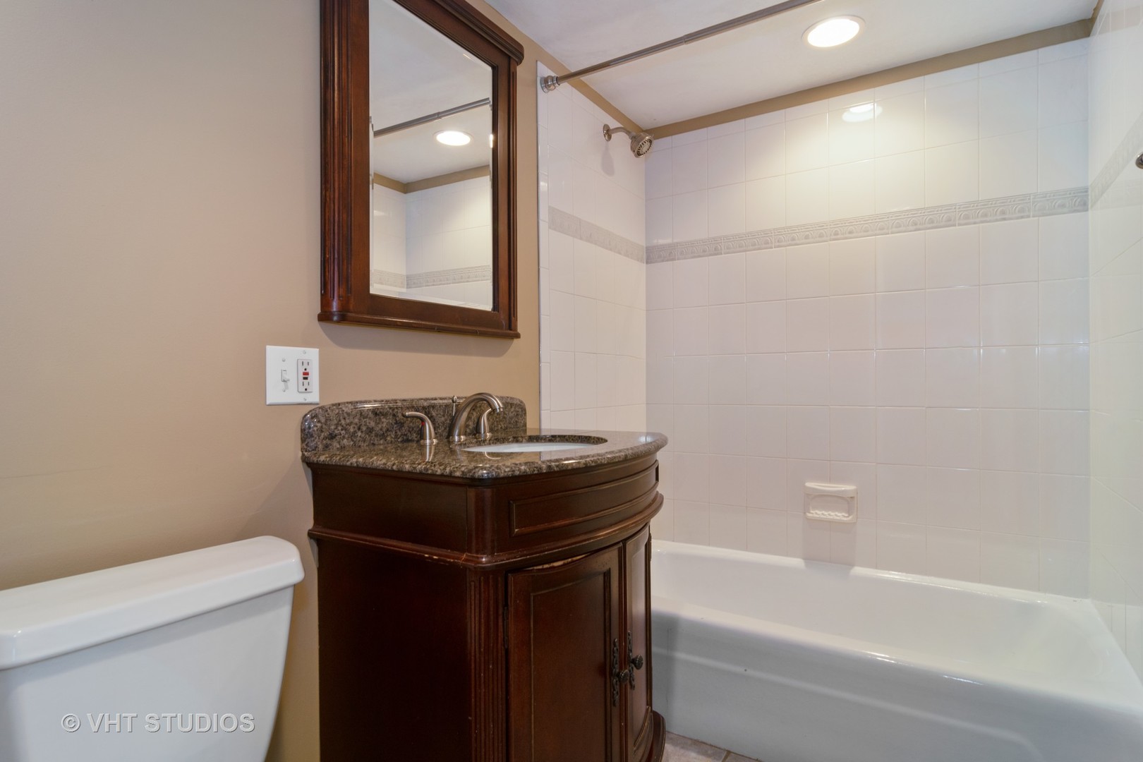 454 Spring Road, Unit 13 Elmhurst, IL 60126 - Photo 9 of 10