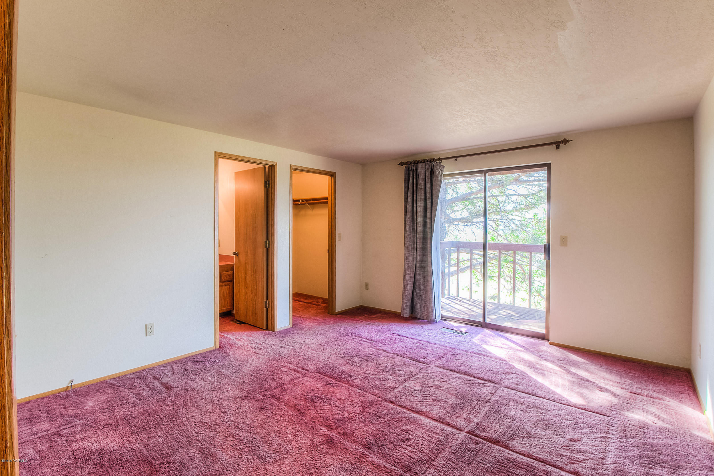 132 Faucher Road Yakima, WA 98901 - Photo 8 of 23 Master Bedroom