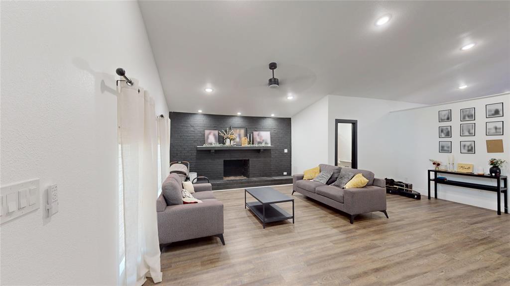 108 Cedar View Drive Rowlett, TX 75087 - Photo 4 of 29