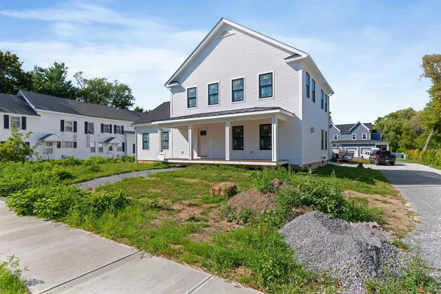 $1,100,000 | 897 Falls Road, Shelburne, VT 05482