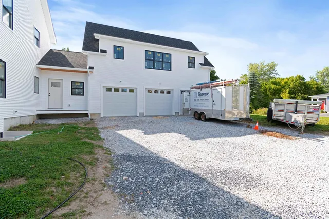 $1,100,000 | 897 Falls Road, Shelburne, VT 05482