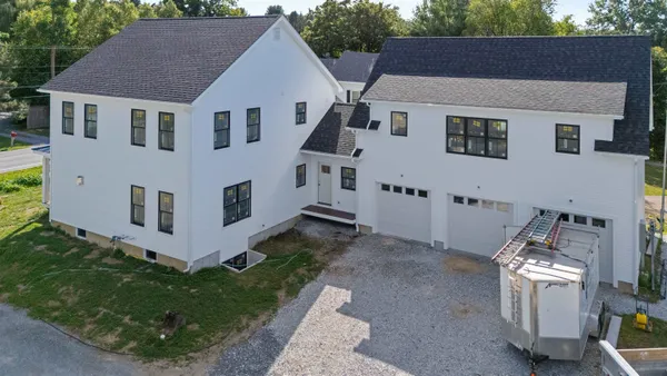 $995,000 | 897 Falls Road, Shelburne, VT 05482
