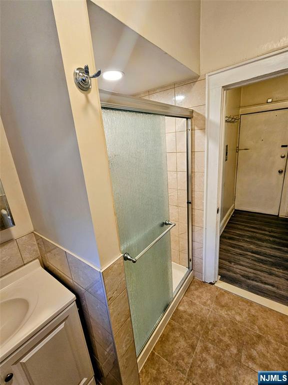 32-34 Halstead Street Kearny, NJ 07032 - Photo 10 of 12 a view of a hallway with staircase