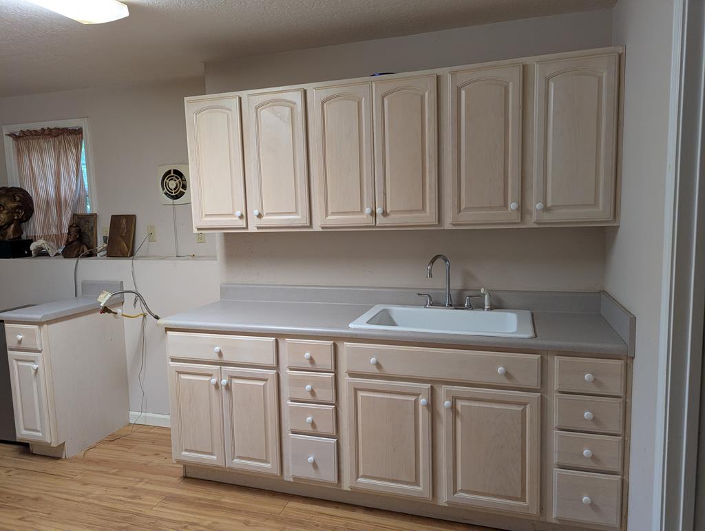 283 Deaver Cove Road Blairsville, GA 30512 - Photo 22 of 27 Lower Level Wet Bar CloseUp