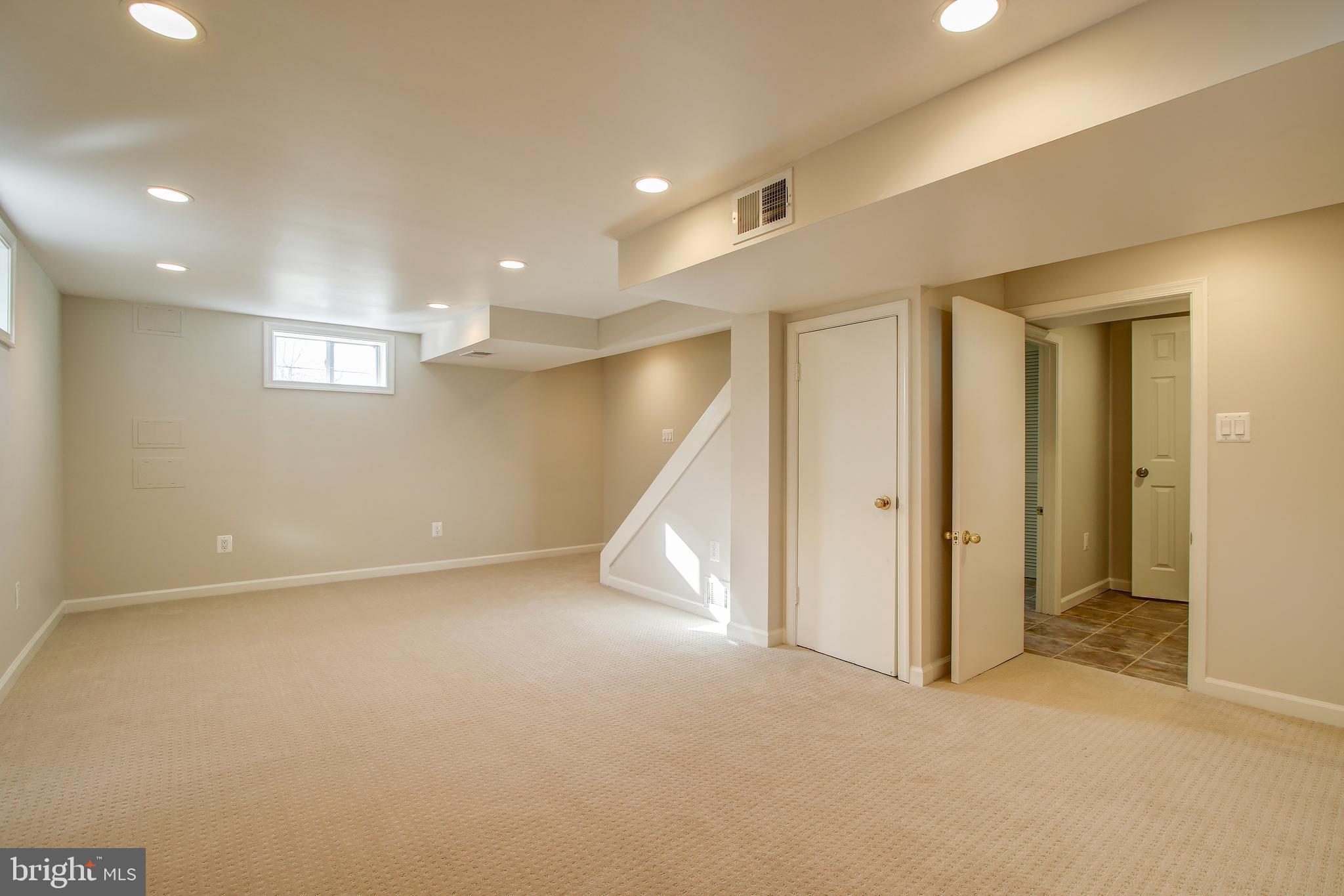 1023 Stirling Road Silver Spring, MD 20901 - Photo 25 of 33