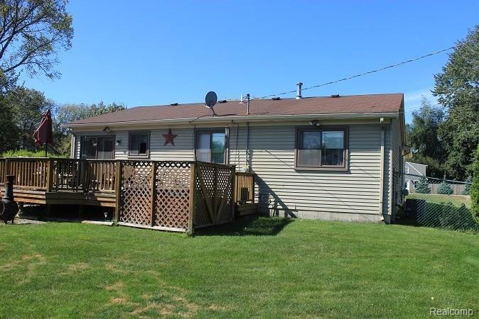 3043 Longview Avenue Rochester, MI 48307 - Photo 5 of 28 IMG_3257.JPG