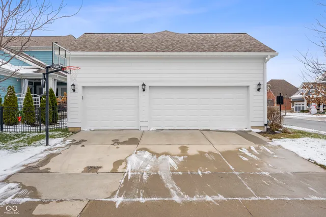 $630,000 | 1401 Farmhouse Drive, Westfield, IN 46074