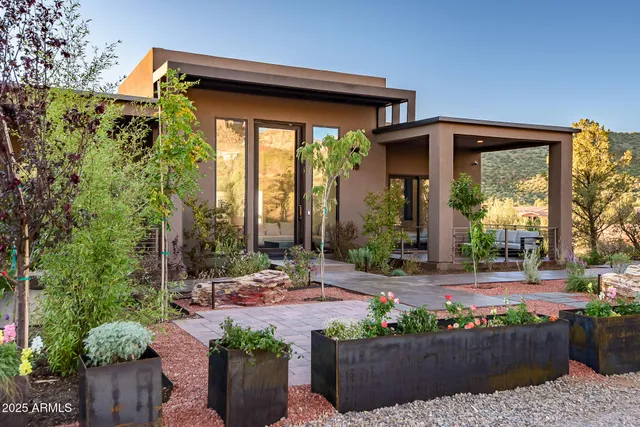 $2,489,000 | 75 Bell Rock Trail, Sedona, AZ 86336