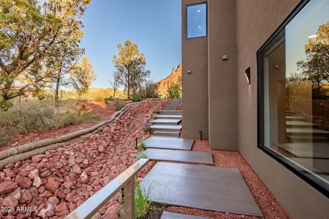 $2,489,000 | 75 Bell Rock Trail, Sedona, AZ 86336