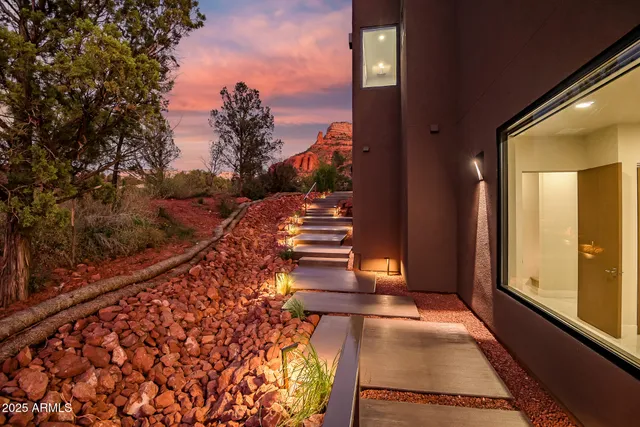 $2,489,000 | 75 Bell Rock Trail, Sedona, AZ 86336
