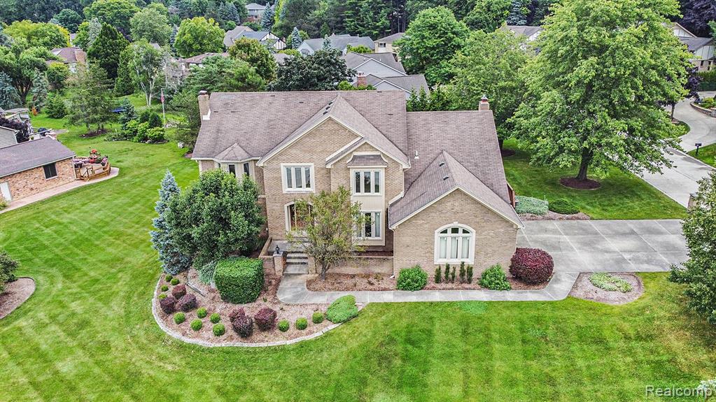 926 Stanford Circle Rochester Hills, MI 48309 - Photo 2 of 46