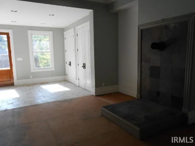 $92,480 | 813 Southeast Riverside Drive, Evansville, IN 47713