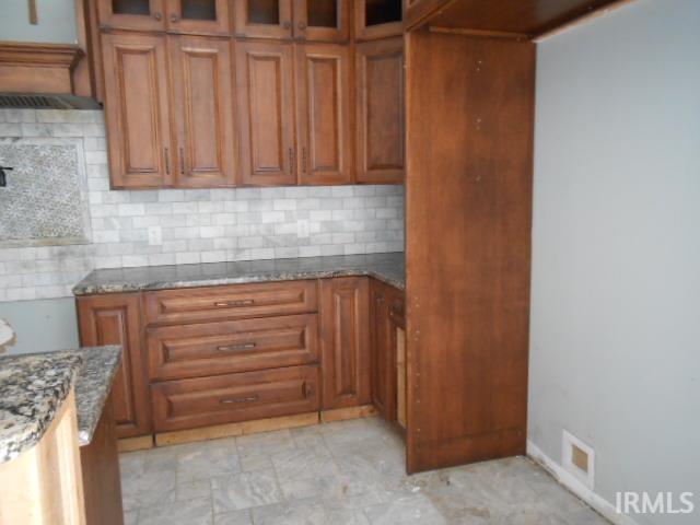 813 Southeast Riverside Drive Evansville, IN 47713 - Photo 17 of 31 Gallery Image 17