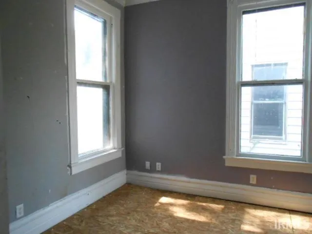 $92,480 | 813 Southeast Riverside Drive, Evansville, IN 47713