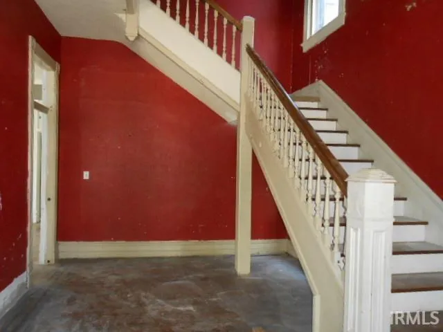 $92,480 | 813 Southeast Riverside Drive, Evansville, IN 47713