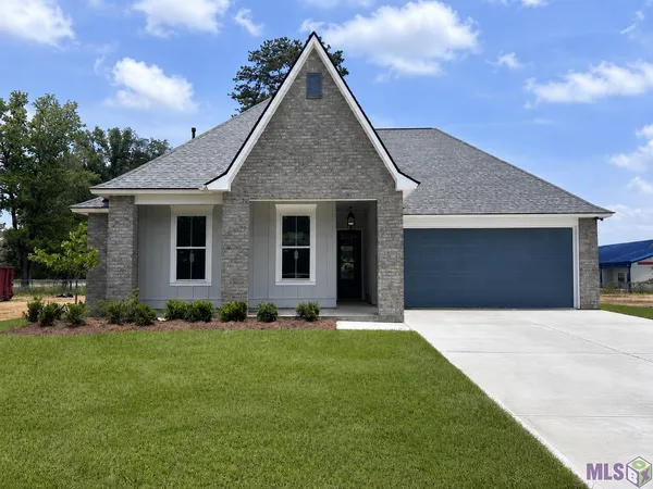 $369,900 | 29463 Northlake Drive, Denham Springs, LA 70726