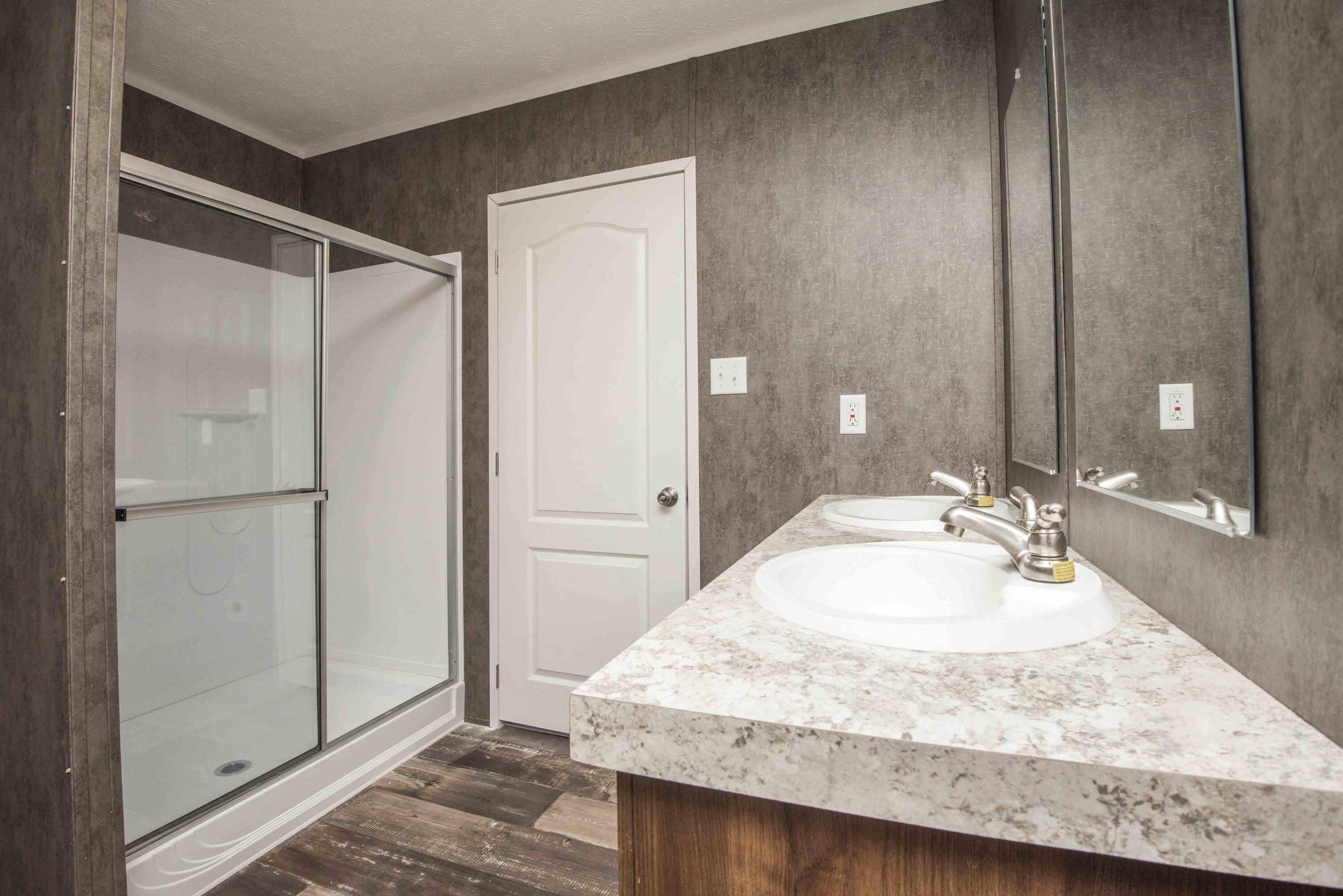 4650 Hall Road Loudon, TN 37774 - Photo 26 of 38 master bath_1