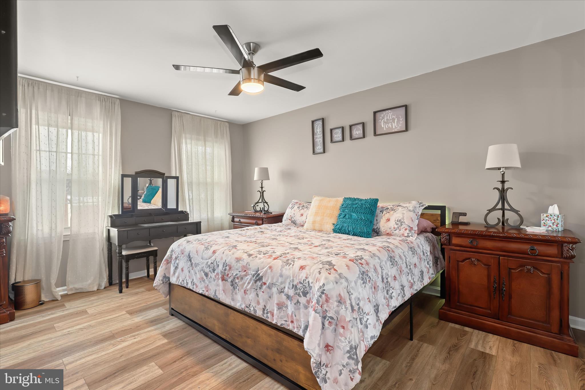 10 Ramsdell Terrace Gaithersburg, MD 20878 - Photo 3 of 40 Spacious primary bedroom