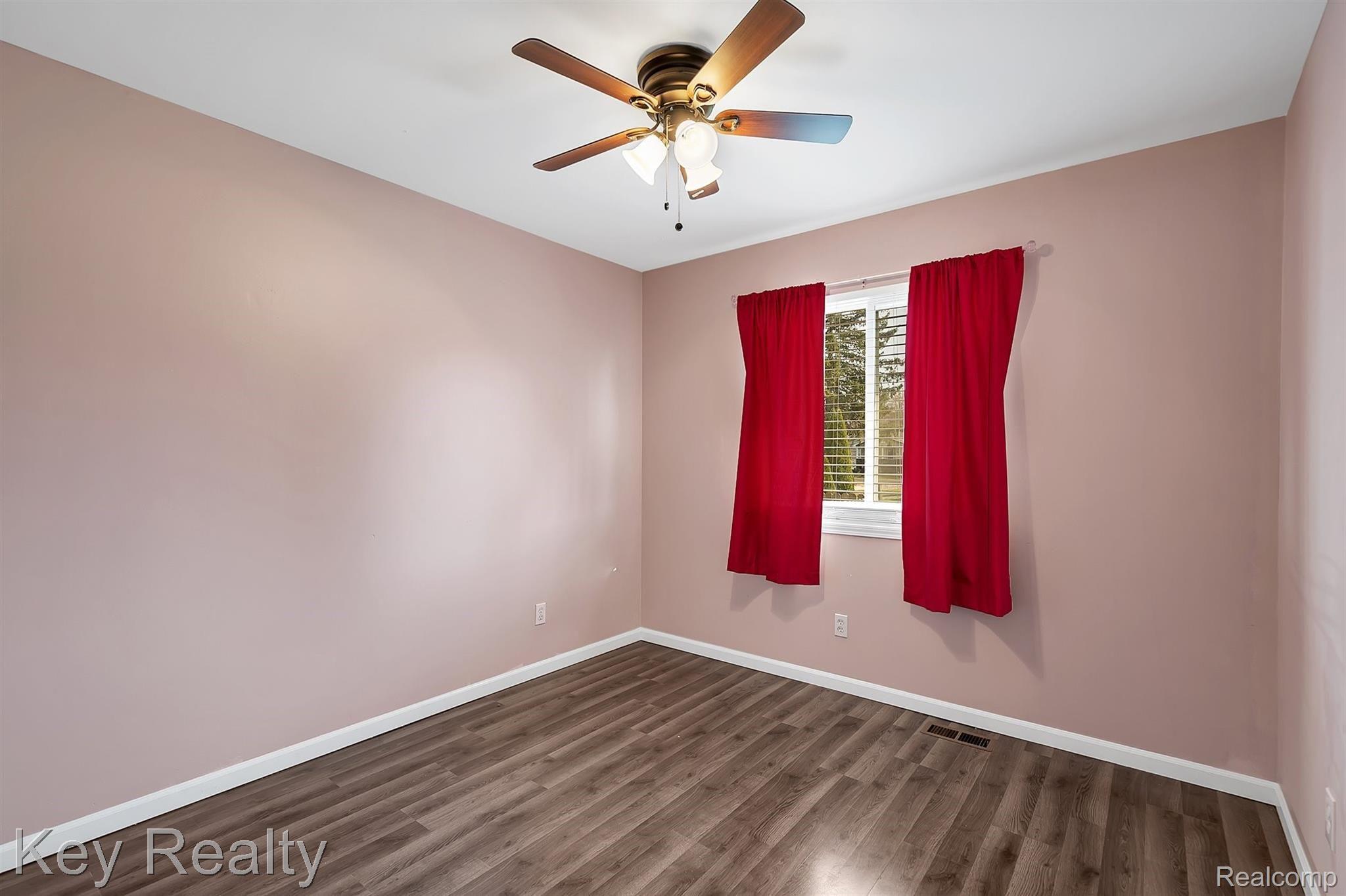 241 East Walnut Street Webberville, MI 48892 - Photo 20 of 41 20-241 E Walnut St-windowstill-real.jpg