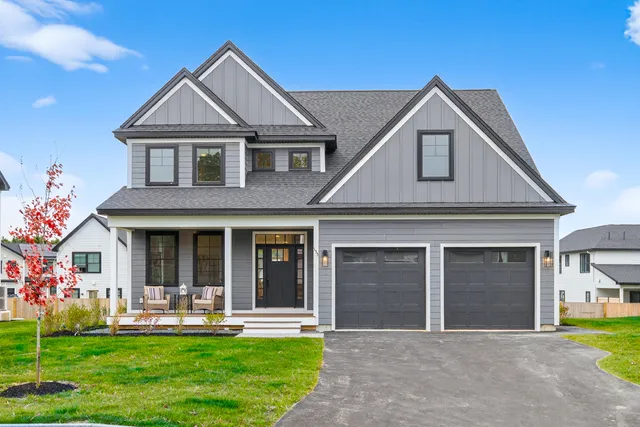 $935,000 | 155 Owls Nest Road, Portland, ME 04102