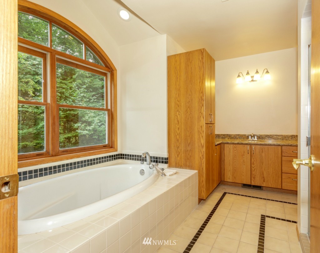 5031 Samish Way Bellingham, WA 98229 - Photo 19 of 25 Gallery Image 19