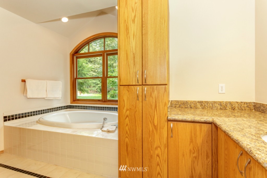 5031 Samish Way Bellingham, WA 98229 - Photo 20 of 25 Gallery Image 20