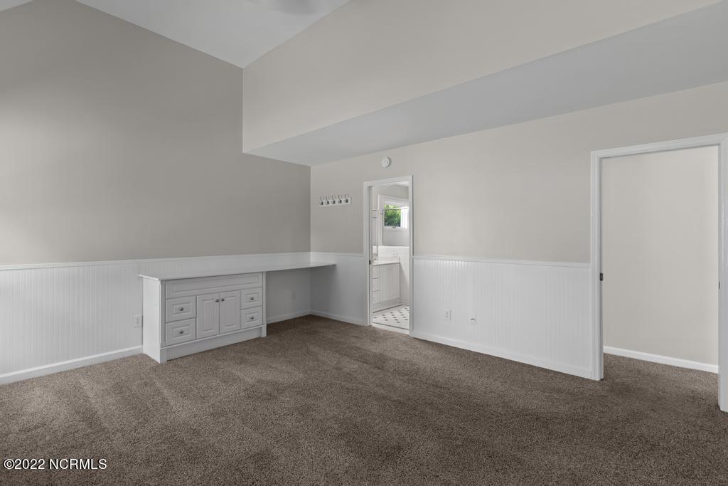 1111 Mill Run Road Sneads Ferry, NC 28460 - Photo 14 of 30 1st floor master suite