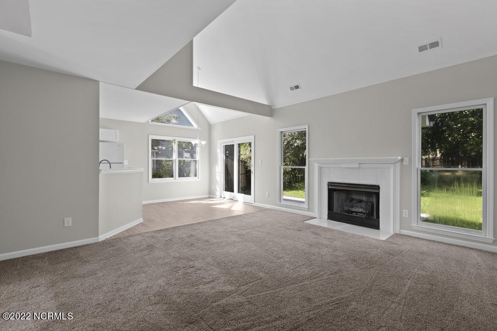1111 Mill Run Road Sneads Ferry, NC 28460 - Photo 7 of 30 Family room