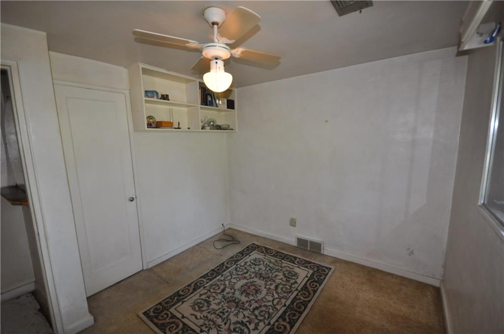 427 East Garden Road Pittsburgh, PA 15227 - Photo 11 of 23 Gallery Image 11