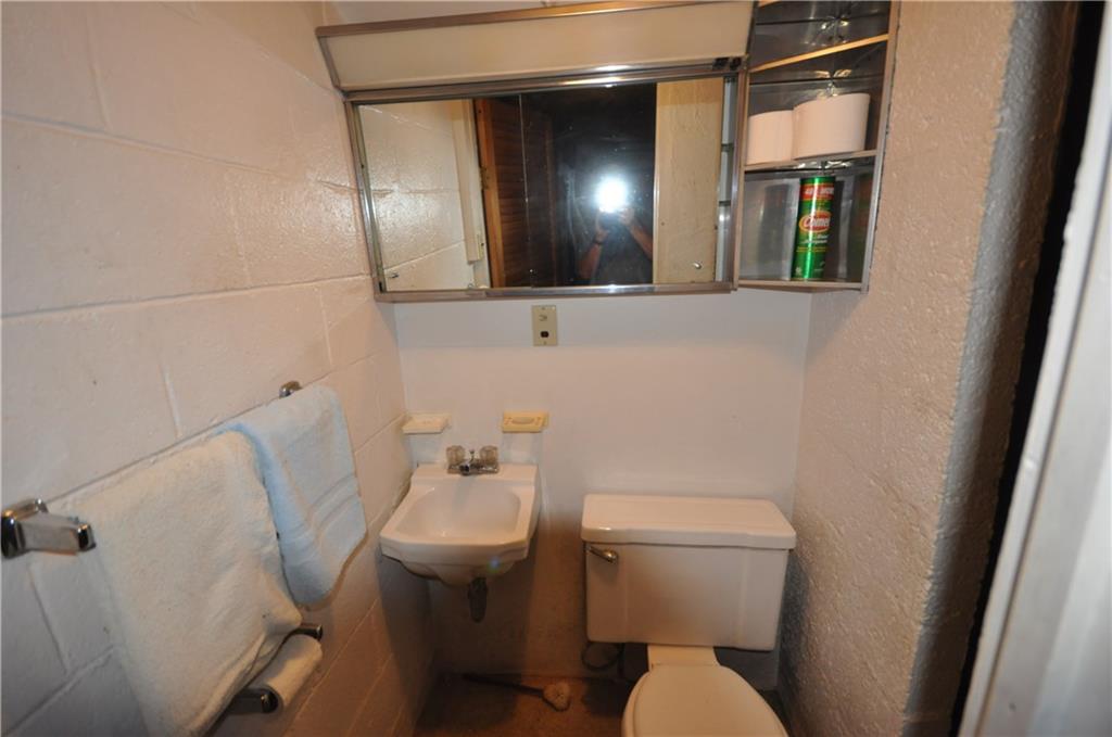 427 East Garden Road Pittsburgh, PA 15227 - Photo 18 of 23 Gallery Image 18