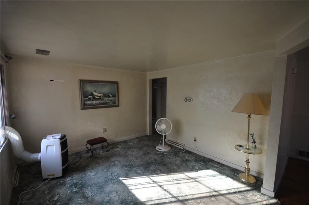 427 East Garden Road Pittsburgh, PA 15227 - Photo 3 of 23 Gallery Image 3