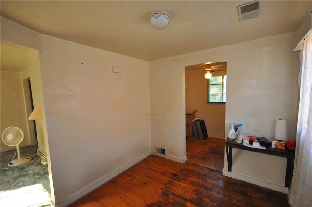 427 East Garden Road Pittsburgh, PA 15227 - Photo 5 of 23 Gallery Image 5