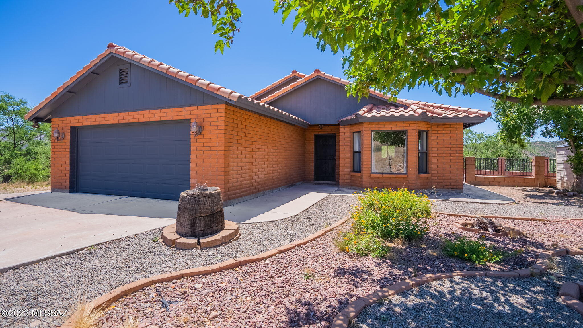 599 Alcanfor Court Rio Rico, AZ 85648 - Photo 3 of 35