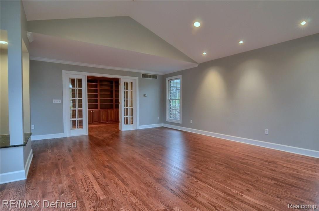 4237 Fieldbrook Road West Bloomfield, MI 48323 - Photo 7 of 41 Living_Room_2nd_View.jpg