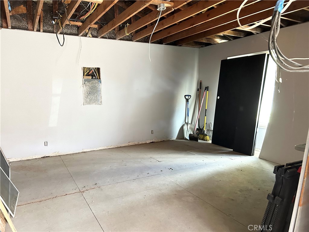 3375 De Anza Court Merced, CA 95348 - Photo 13 of 32 Front living room, possible 5th bedroom or home office