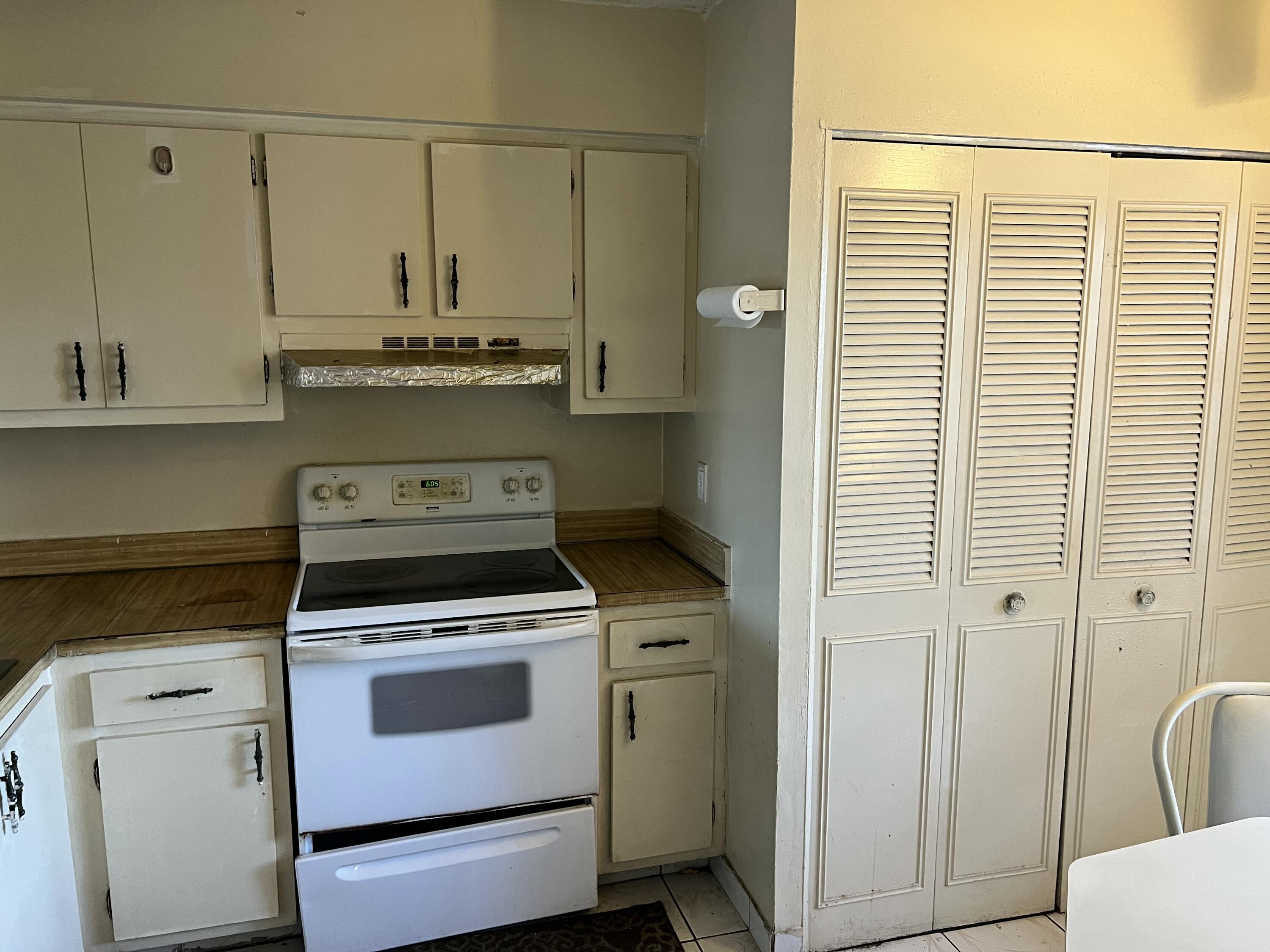 7591 Northwest 1st Street, Unit 401 Margate, FL 33063 - Photo 11 of 24 IMG_5511