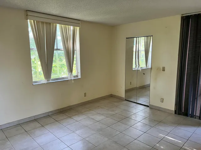 $110,000 | 7591 Northwest 1st Street, Unit 401, Margate, FL 33063