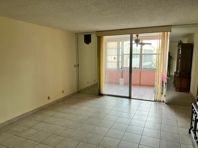 $110,000 | 7591 Northwest 1st Street, Unit 401, Margate, FL 33063