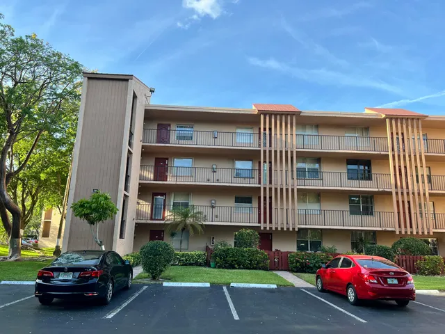 $110,000 | 7591 Northwest 1st Street, Unit 401, Margate, FL 33063