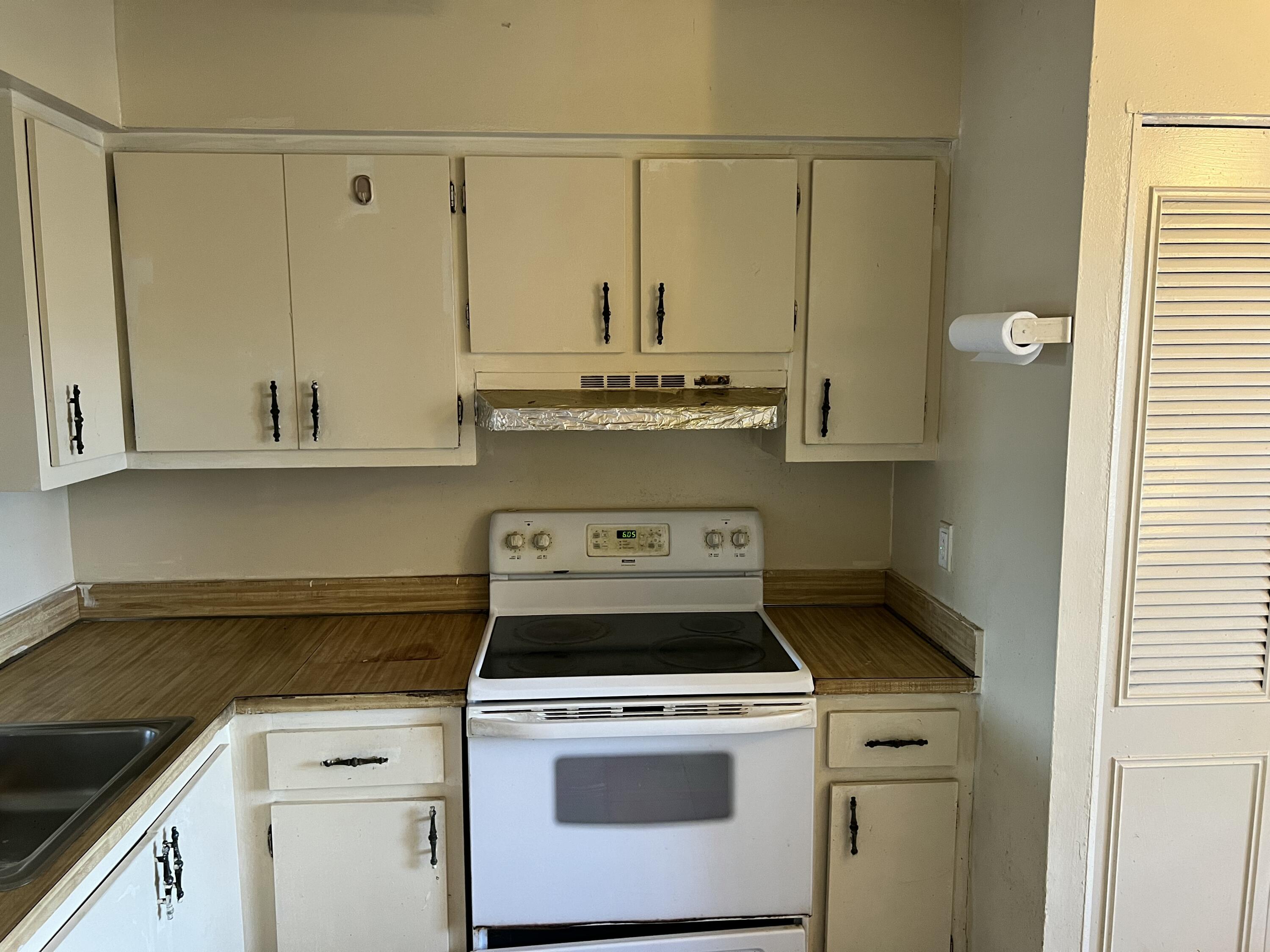 7591 Northwest 1st Street, Unit 401 Margate, FL 33063 - Photo 10 of 24 IMG_5510