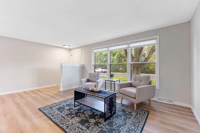 $225,000 | 205 Park Avenue North, Vernon Center, MN 56090