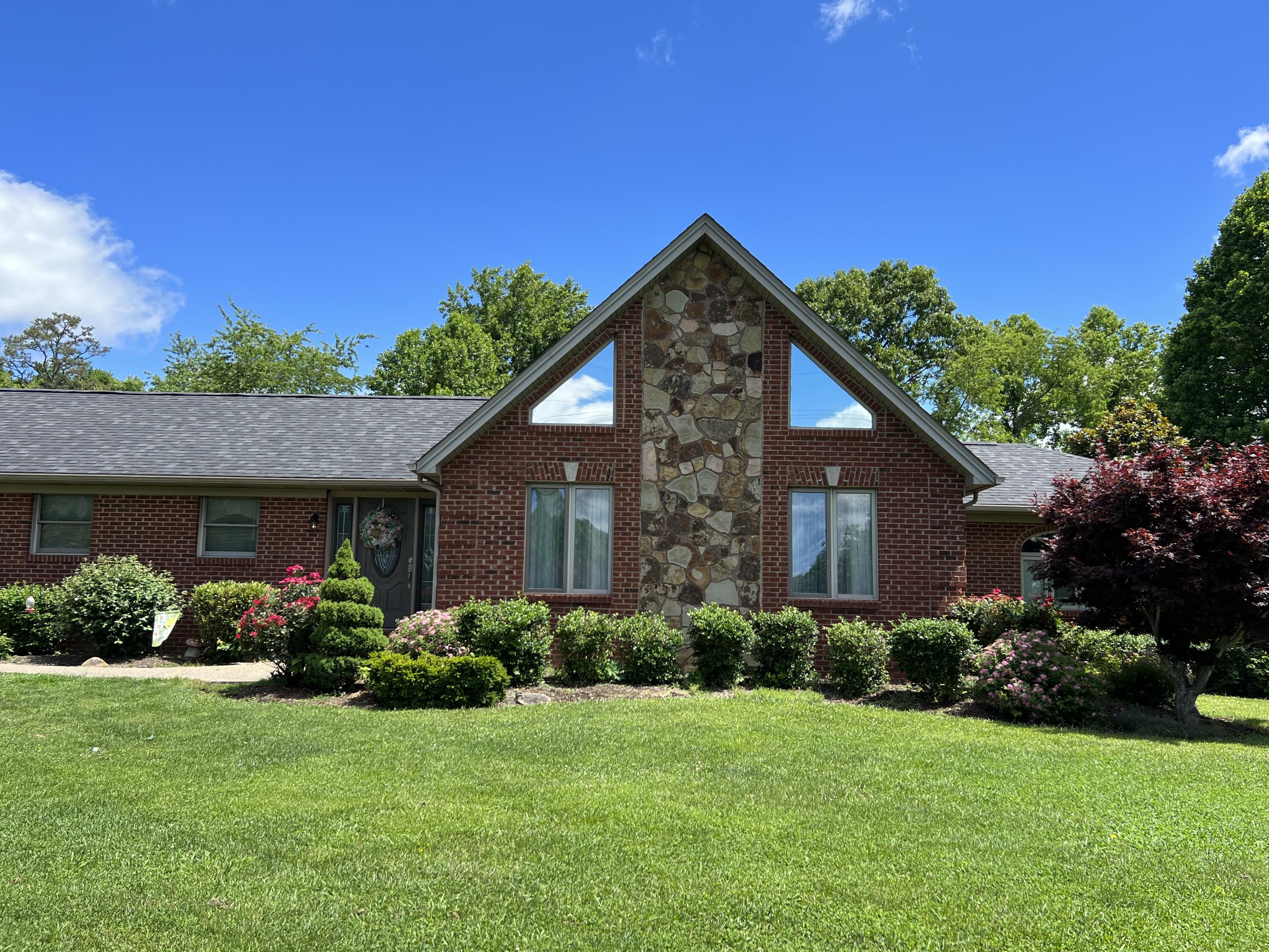 890 County Farm Road London, KY 40741 - Photo 2 of 37 E5677247-7DEB-42CF-8796-B86B25BB1950