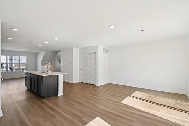 $341,990 | 1433 Oakfield Lane, Pingree Grove, IL 60140