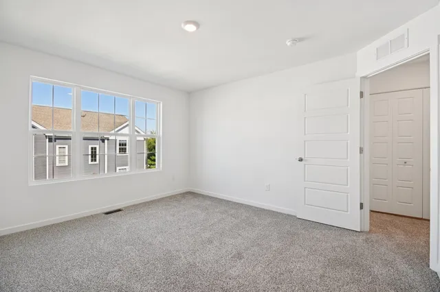 $341,990 | 1433 Oakfield Lane, Pingree Grove, IL 60140